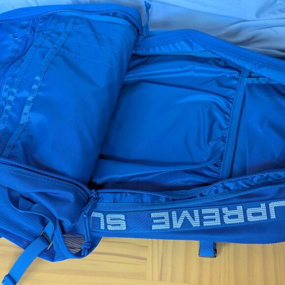 Supreme 18SS Backpack Royal - Picture 2 of 3